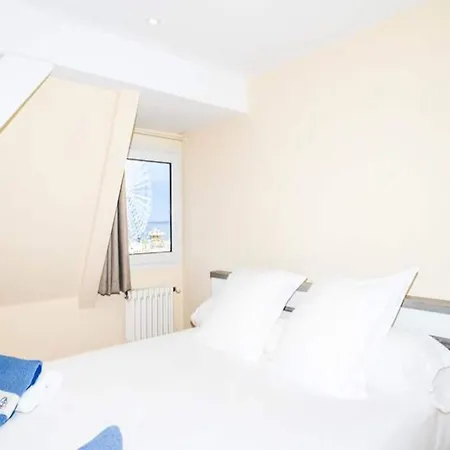 Sumptuous With Beach Access